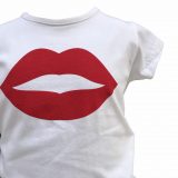 Detalle Mon Petit Bonbon conjunto labios cubre y camiseta
